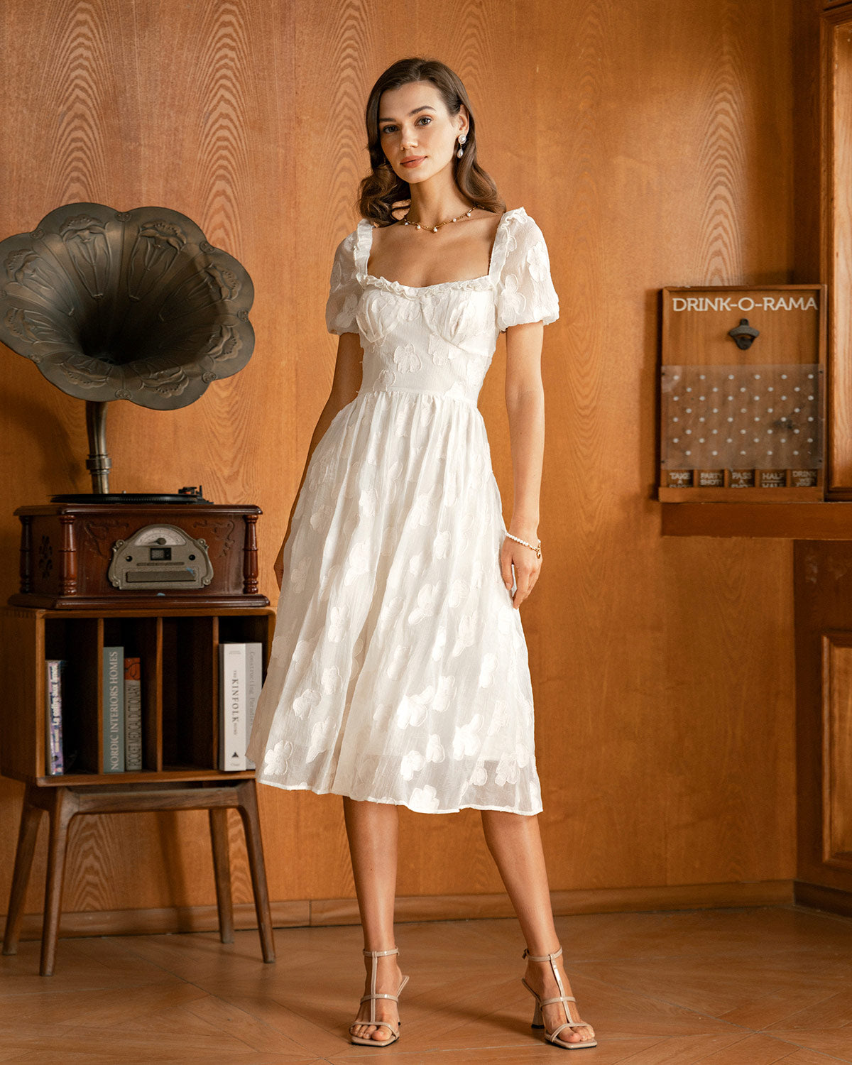 Vestido Midi de Manga Abullonada con Escote Cuadrado Beige
