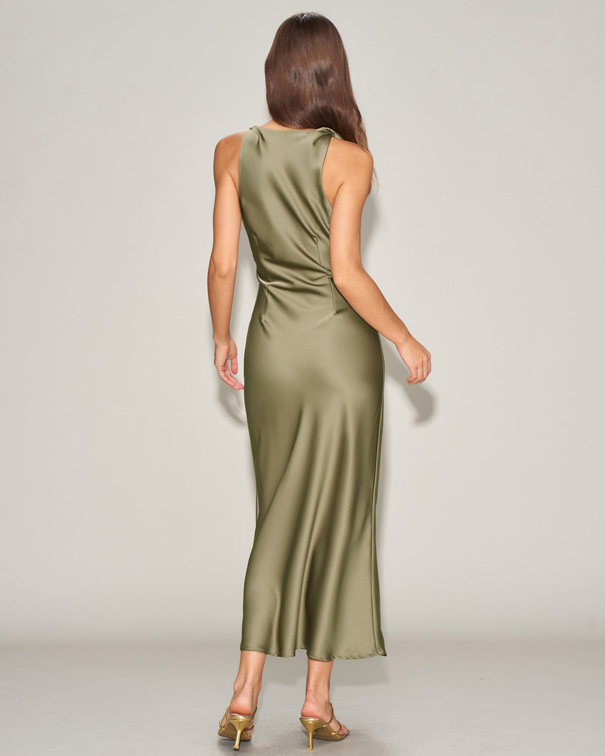 Vestido Midi Sin Mangas de Satén Verde