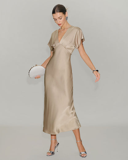 Vestido Midi A-Line de Satén Melocotón con Escote en V