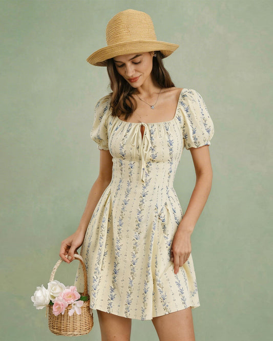 Vestido Mini Floral con Escote Cuadrado en Albaricoque
