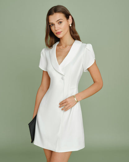Vestido Mini de Satén con Botón en Color Beige