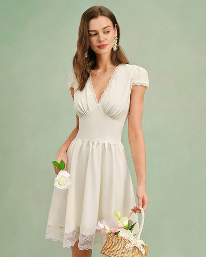 Vestido Mini de Encaje con Escote en V Color Albaricoque