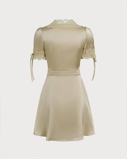 Vestido Mini de Satén con Encaje y Escote en V Color Albaricoque