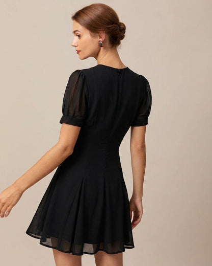 Vestido Mini de Manga Abullonada con Escote en V Negro