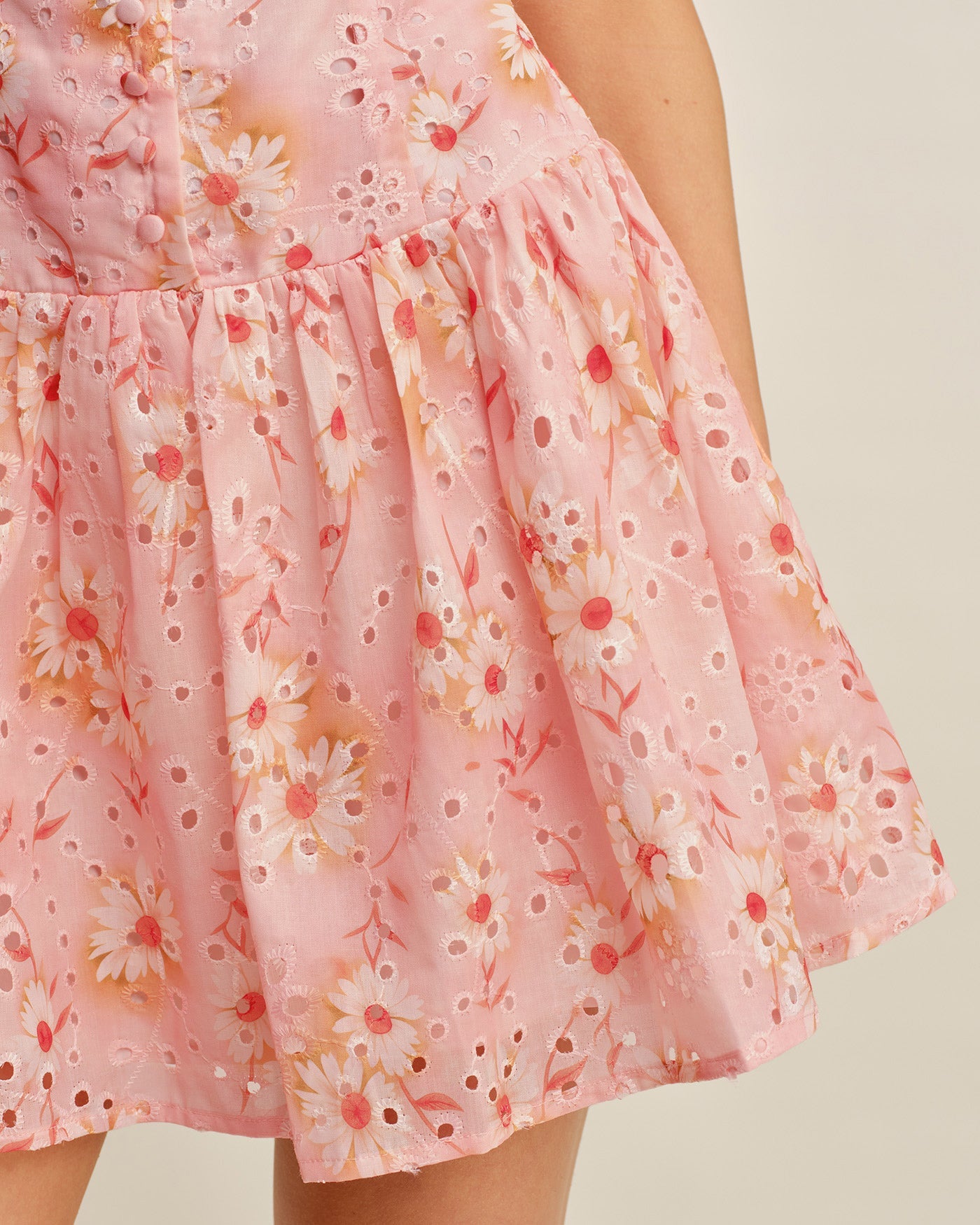 Vestido Mini Floral con Cuello Barco