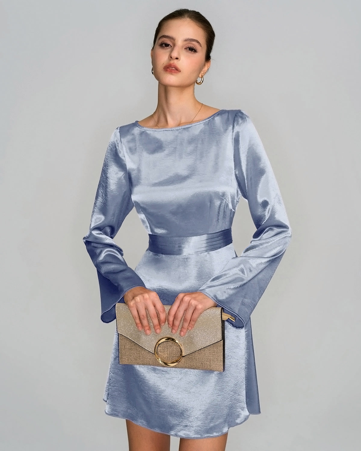 Vestido Mini de Satén con Cuello Barco Azul