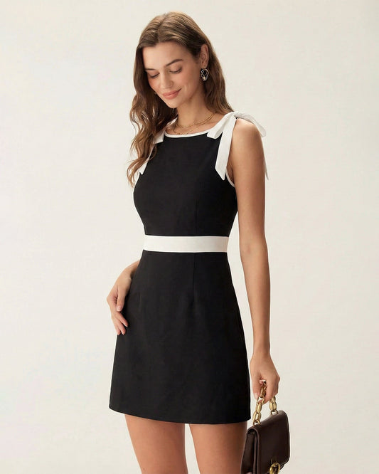Vestido Mini con Lazo Contraste Negro