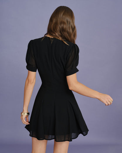 Vestido Mini de Manga Abullonada con Escote en V Negro