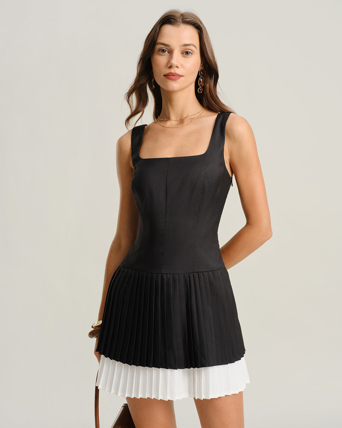 Vestido Mini Slip Negro con Contraste en A
