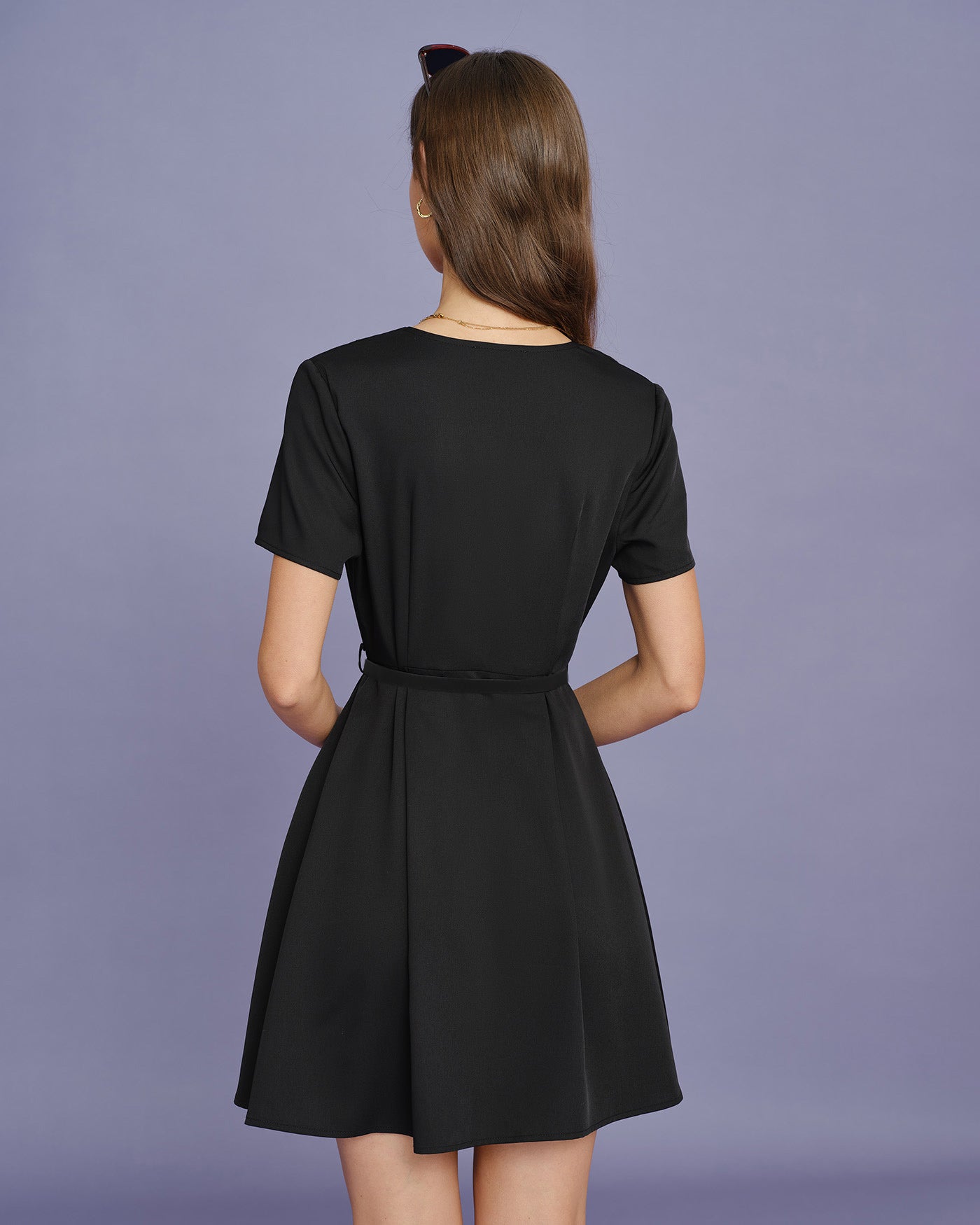 Vestido Mini Fruncido Cinturón Negro