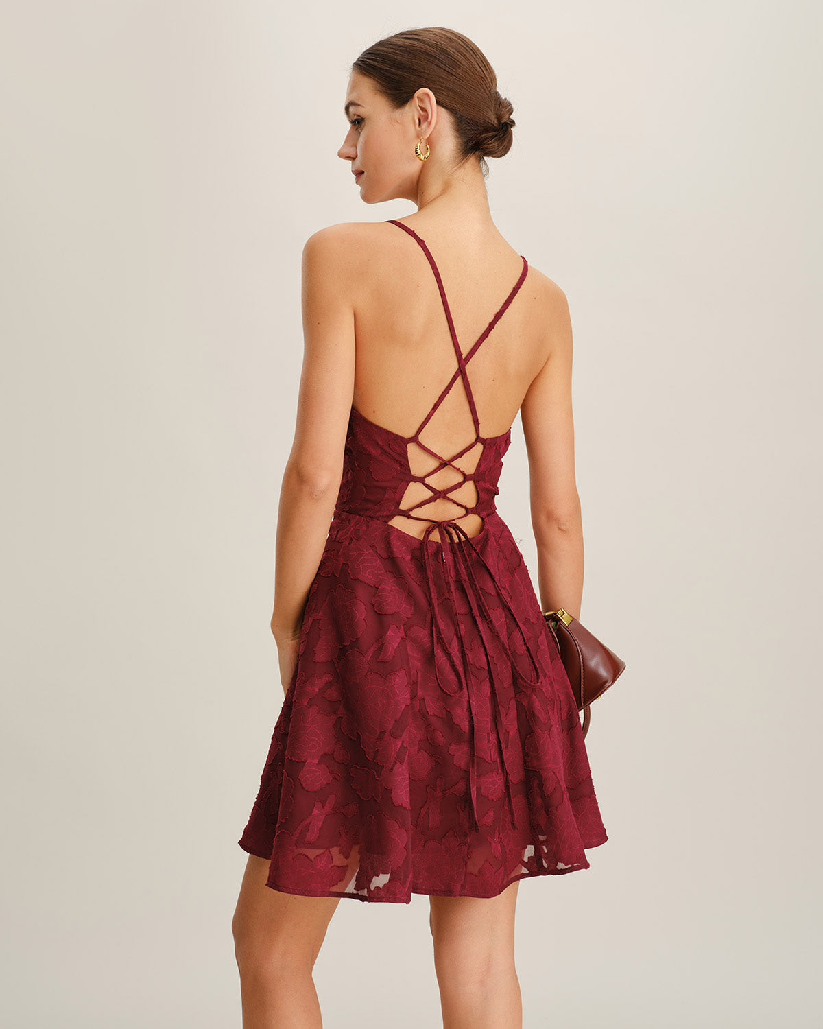 Vestido Mini Sin Espalda Floral Rojo Vino