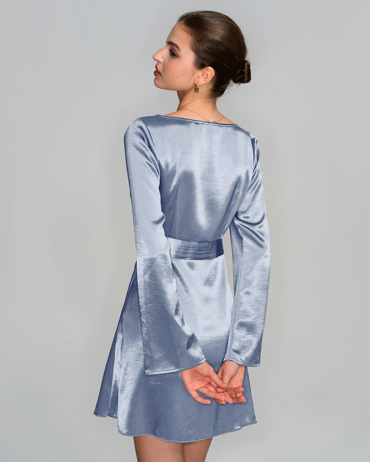 Vestido Mini de Satén con Cuello Barco Azul
