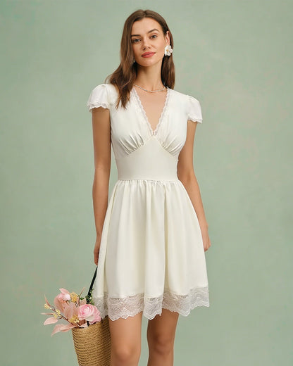 Vestido Mini de Encaje con Escote en V Color Albaricoque