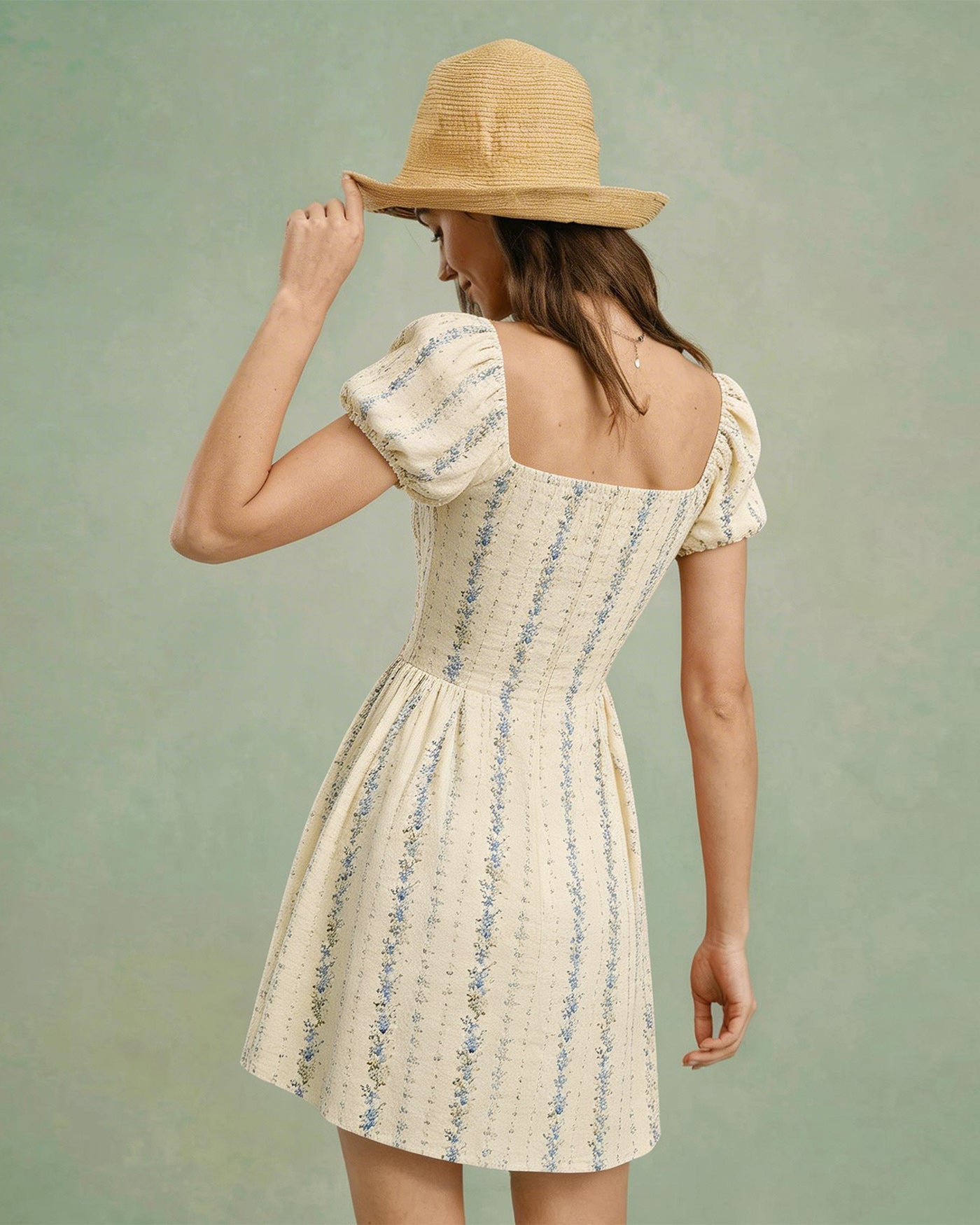 Vestido Mini Floral con Escote Cuadrado en Albaricoque