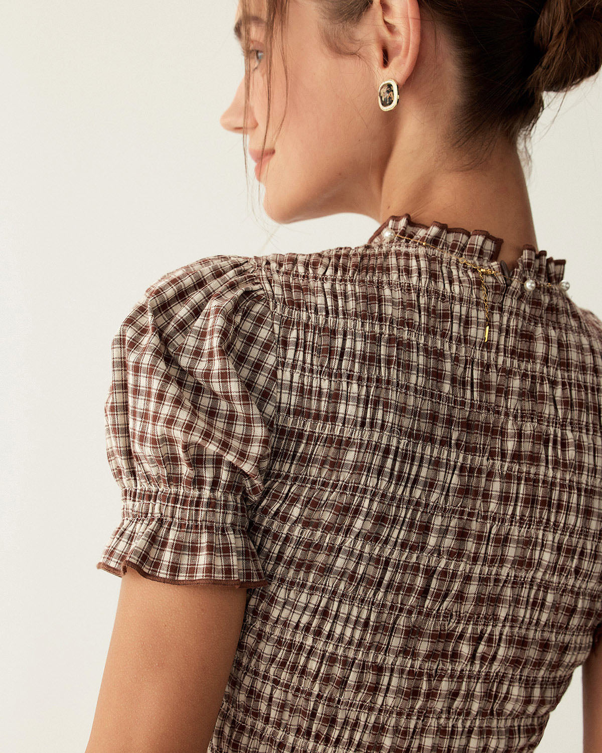Vestido Mini de Manga Abullonada en Gingham Café