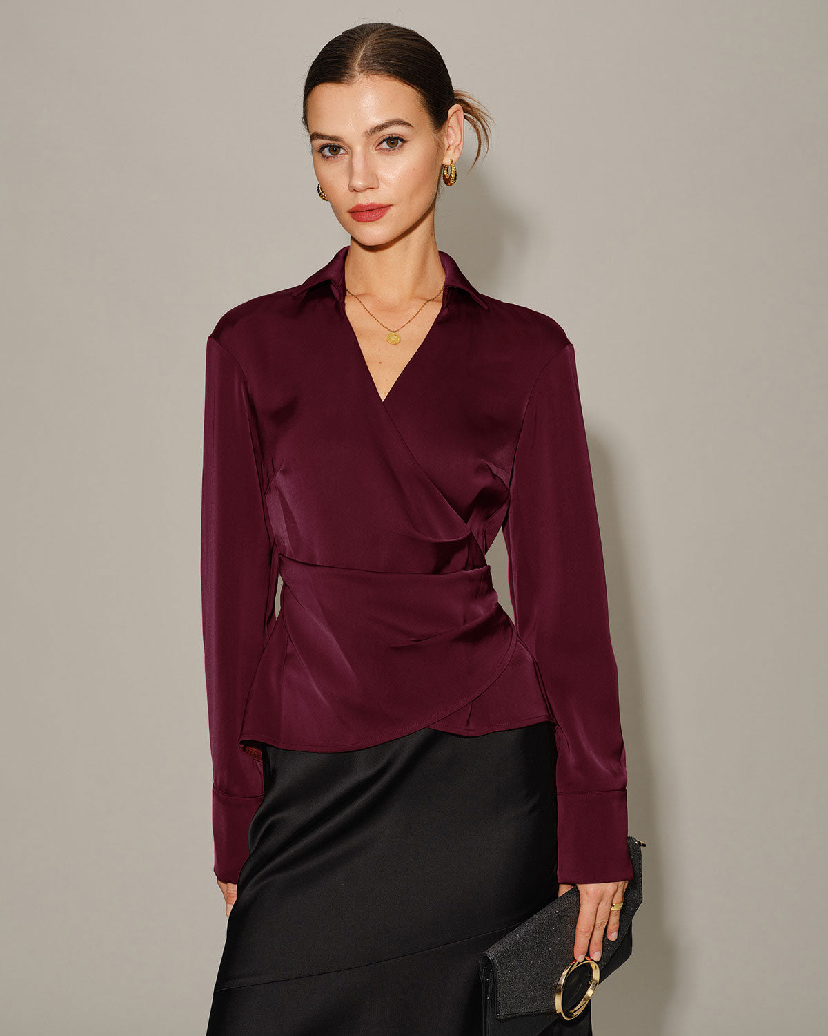 Camisa de Saten Rojo V con Corbata