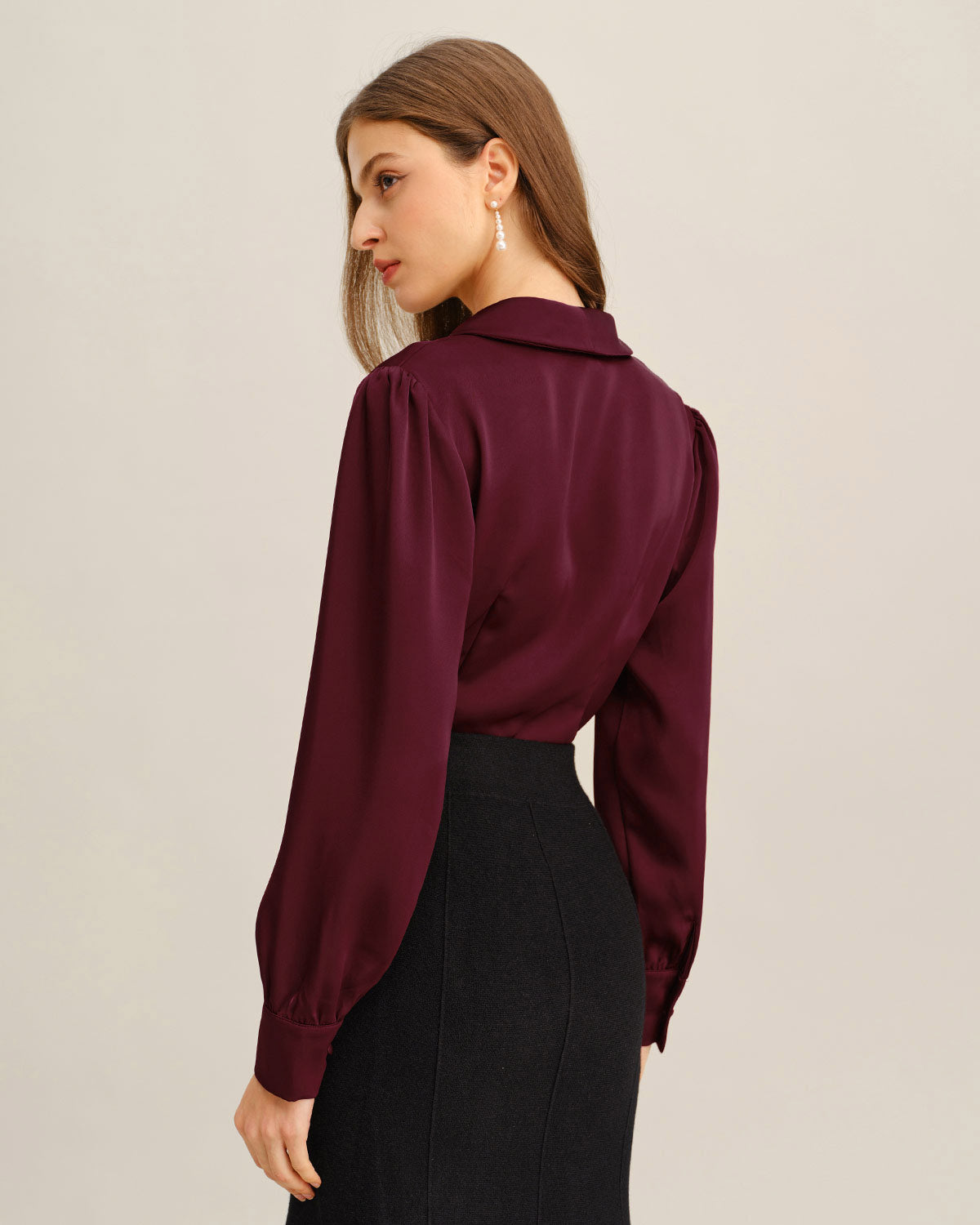 Camisa de Botón de Satén Rojo Vino