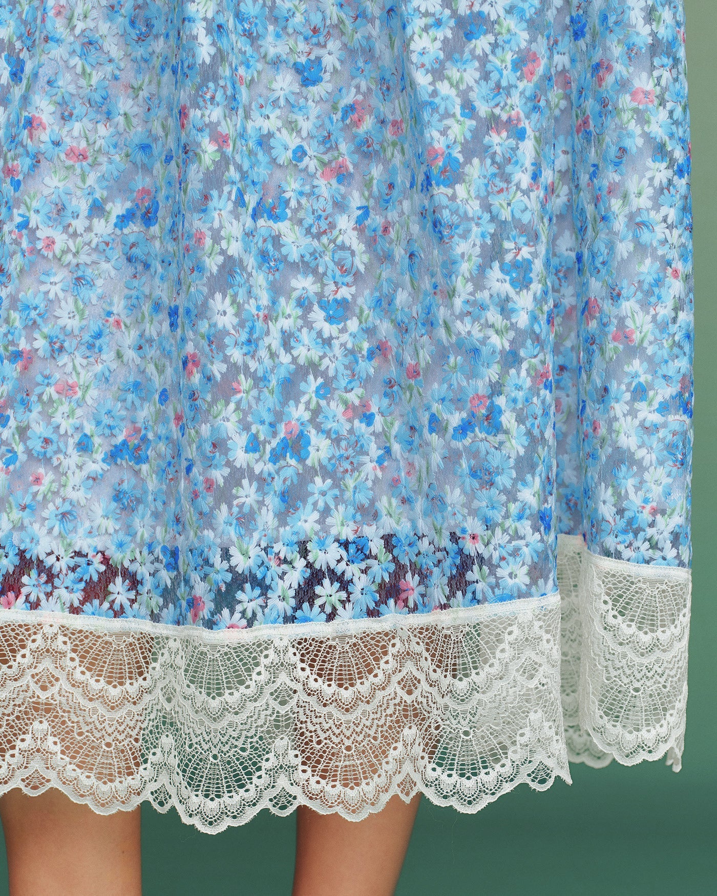 Falda A-Line de Encaje Floral Azul
