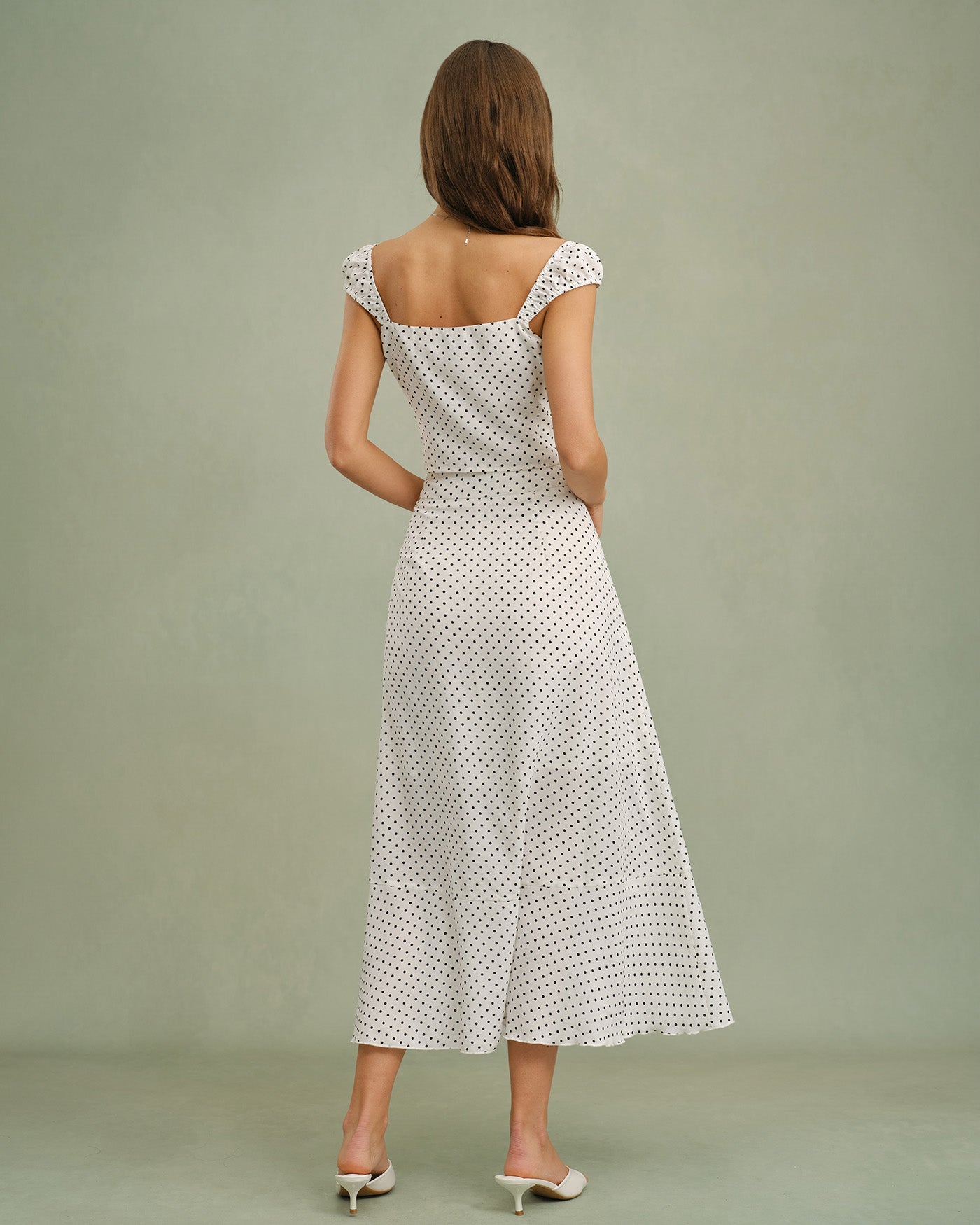 Falda Midi Blanca con Volantes y Lunares