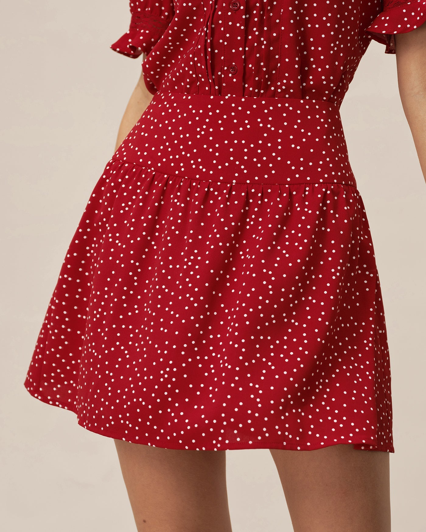 Falda Mini Arrugada de Lunares Rojos