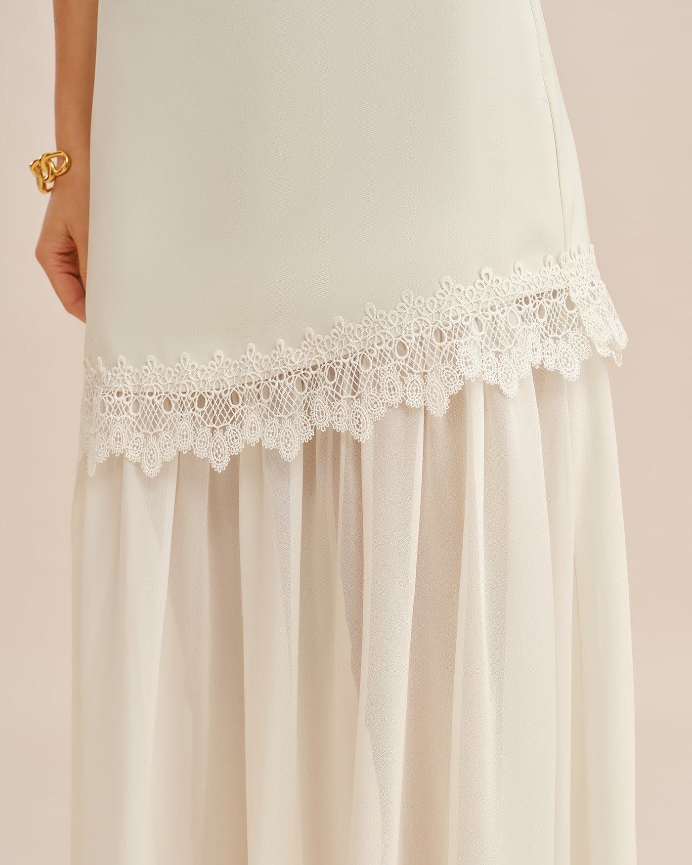 Falda Midi Fluida con Corte en Off White