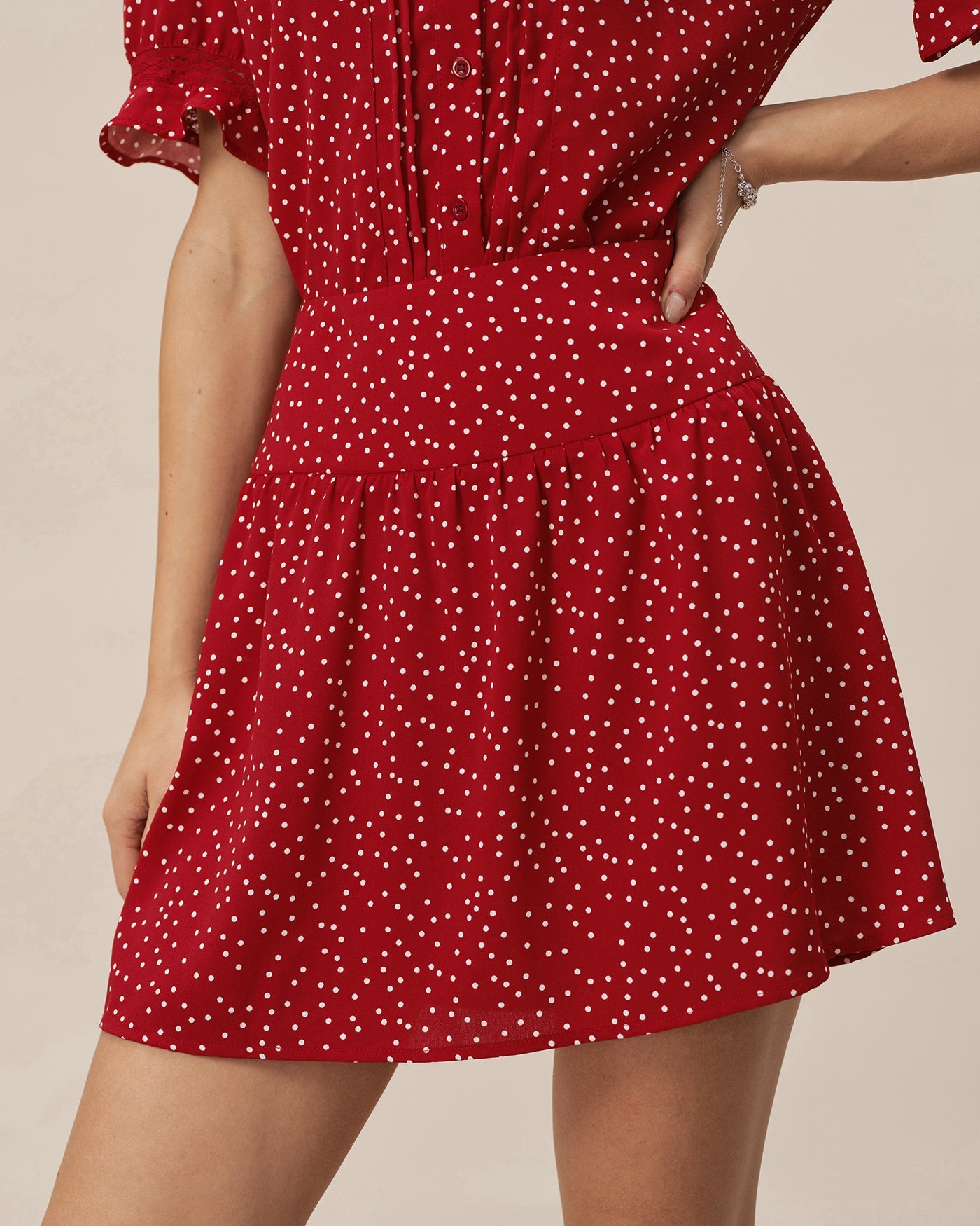 Falda Mini Arrugada de Lunares Rojos