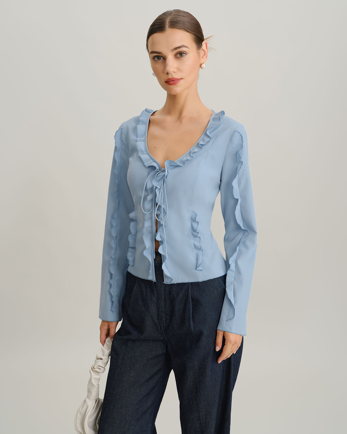 Blusa Azul con Volantes y Botones en V